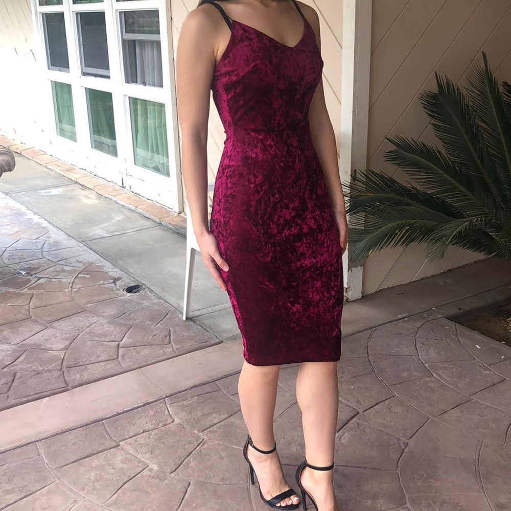 Red/pink velvet pencil dress💃🏻